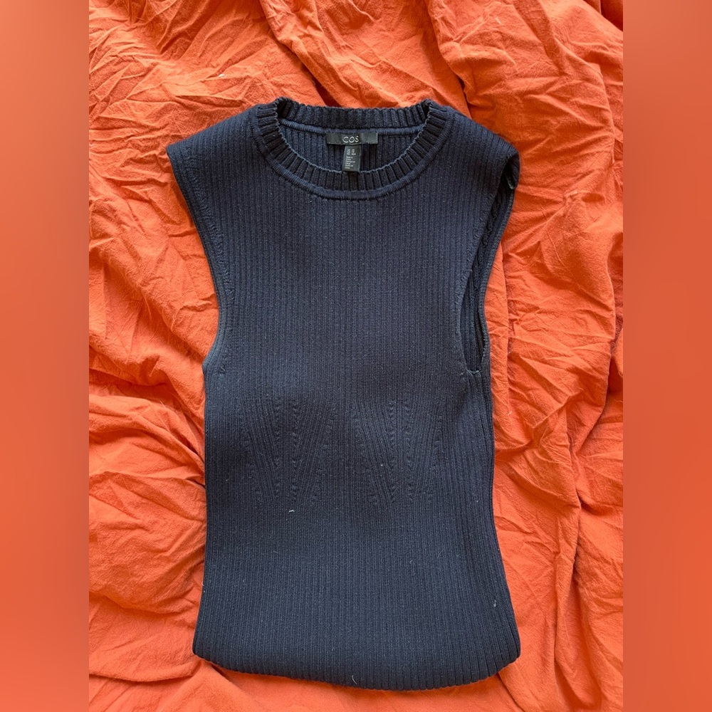 Navy Knit Tank - Picture 4 of 4